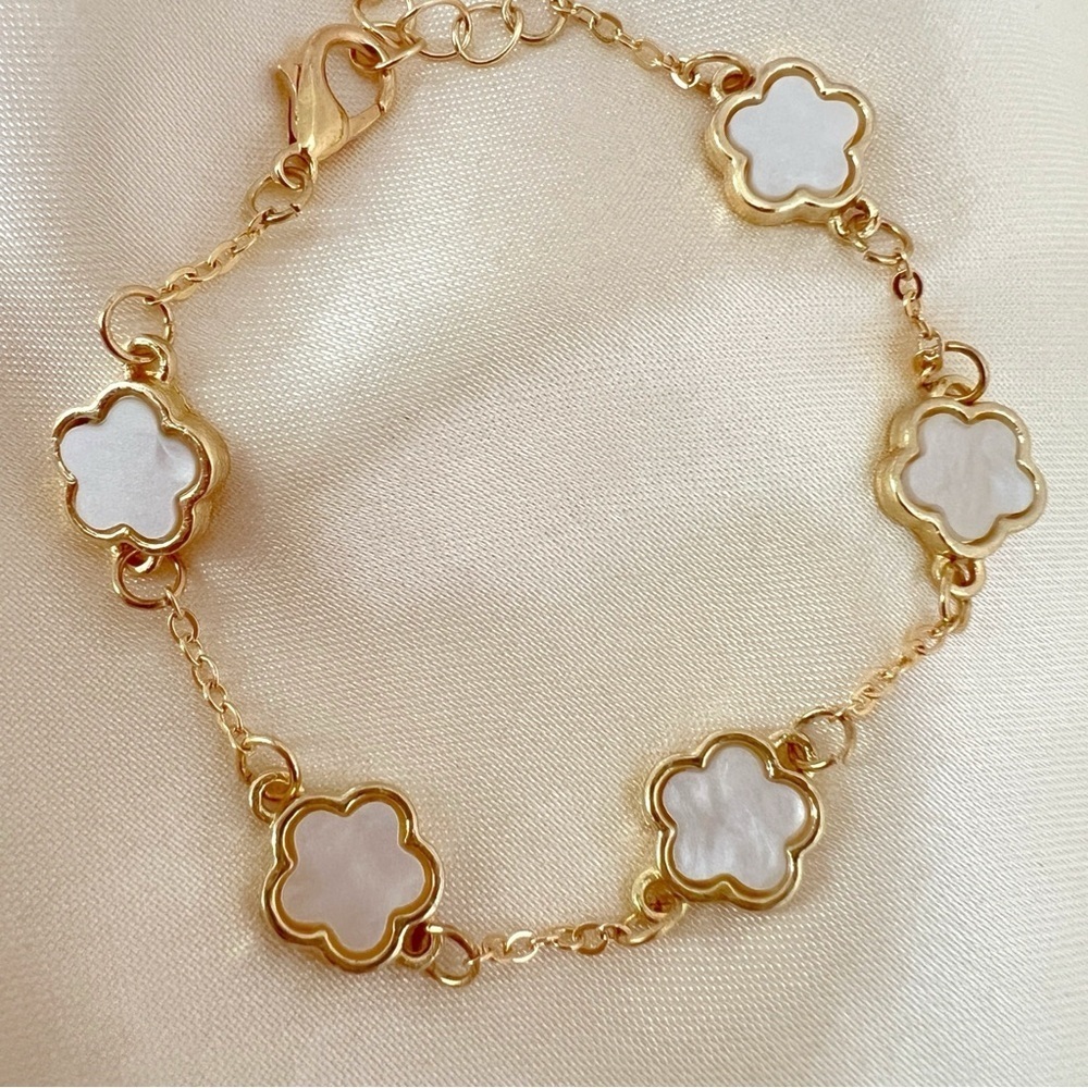 18K Gold Plated mother of pearl clover Bracelet Stainless Steel Womens Jewelry